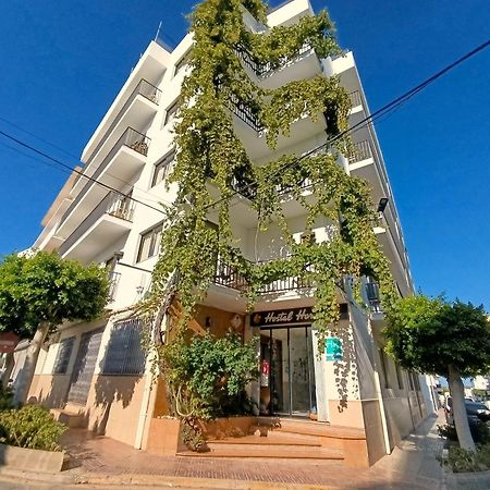 Hostal Horizonte Сан-Антонио-Абад Экстерьер фото The building of the university library