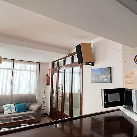 Hostal Horizonte Сан-Антонио-Абад Экстерьер фото A 3D rendering of a living room